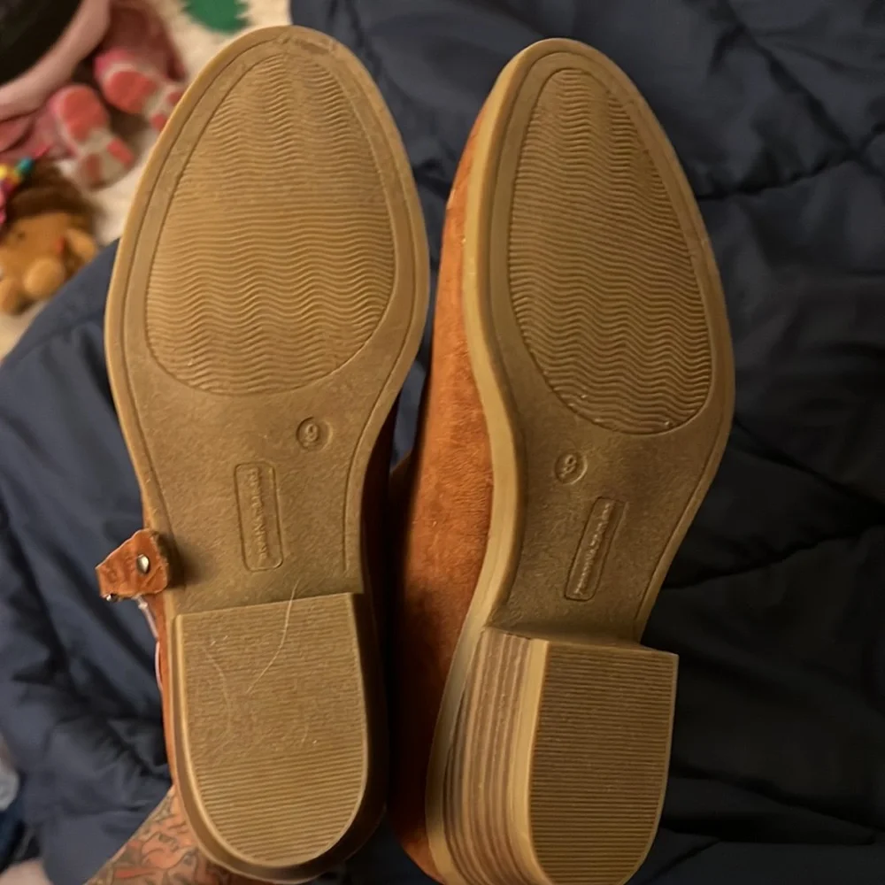 Booties - Picture 4 of 4